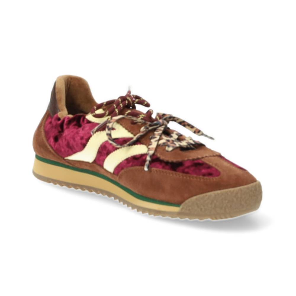 bordeaux sneaker
