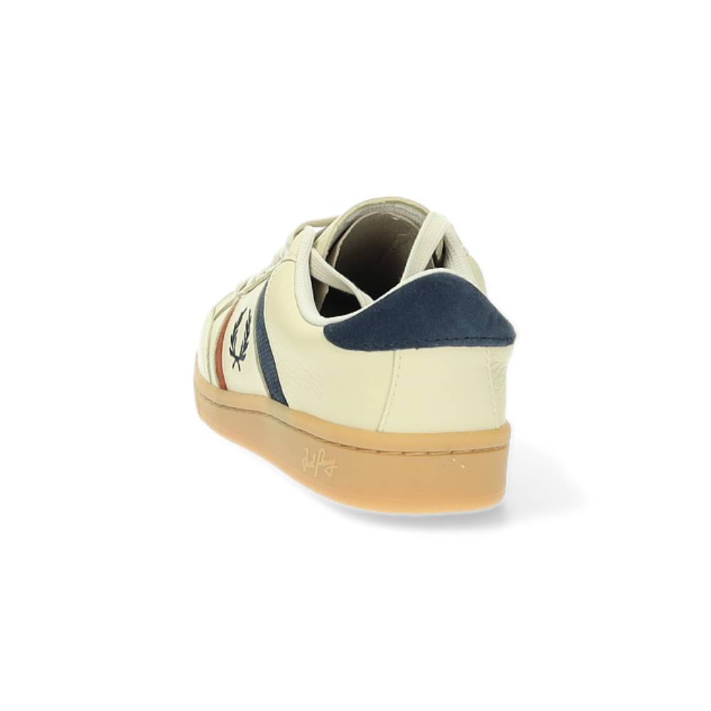 beige sneaker