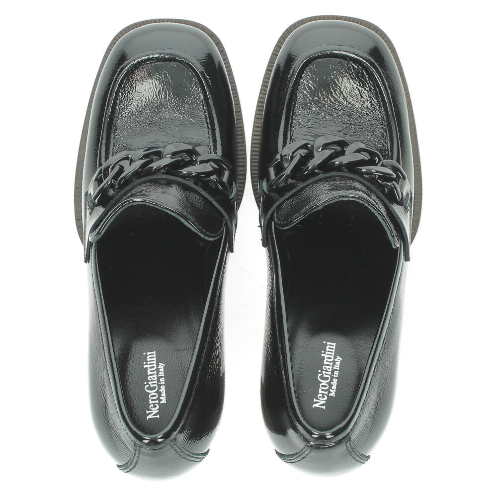 Zwarte mocassins met hak