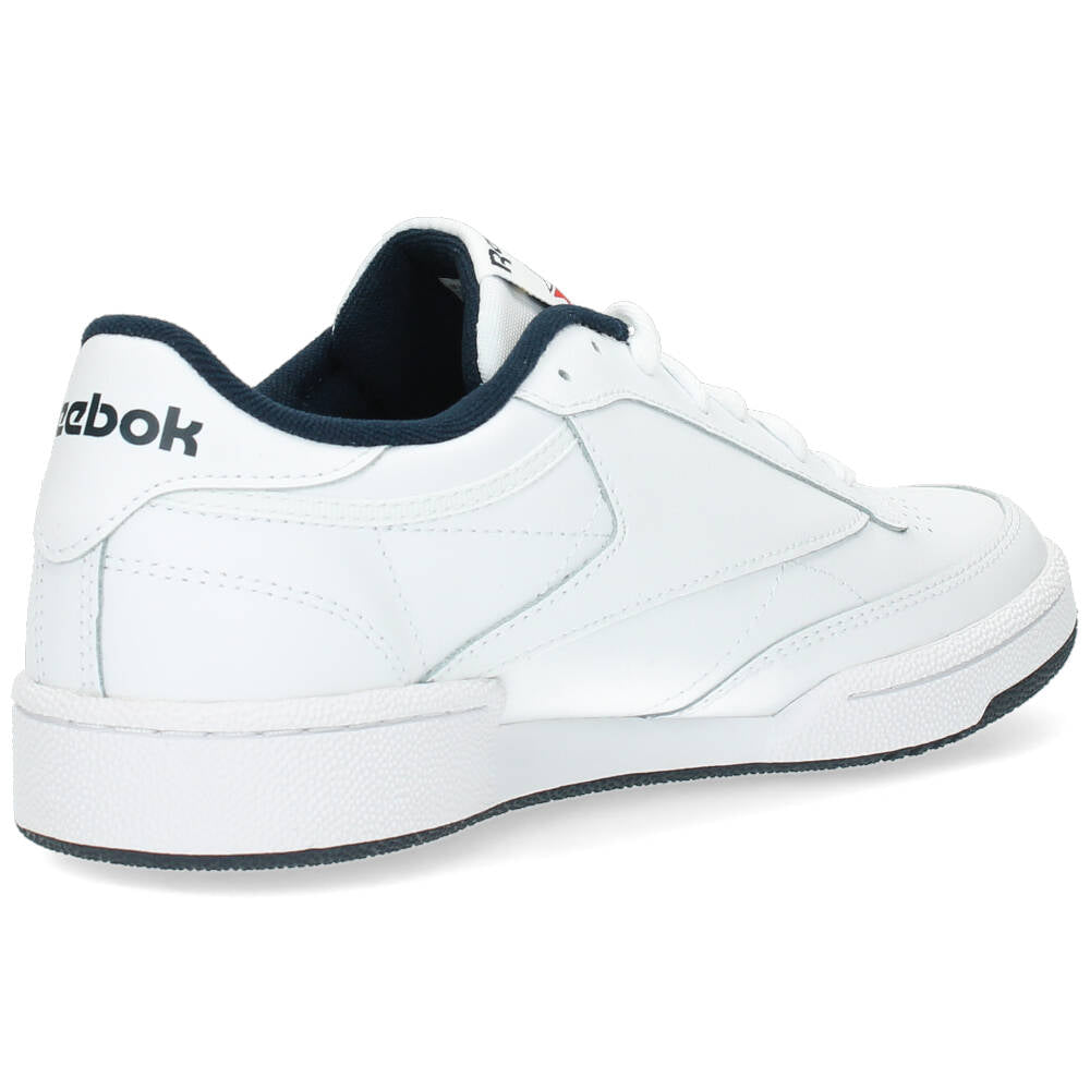 Witte sneakers