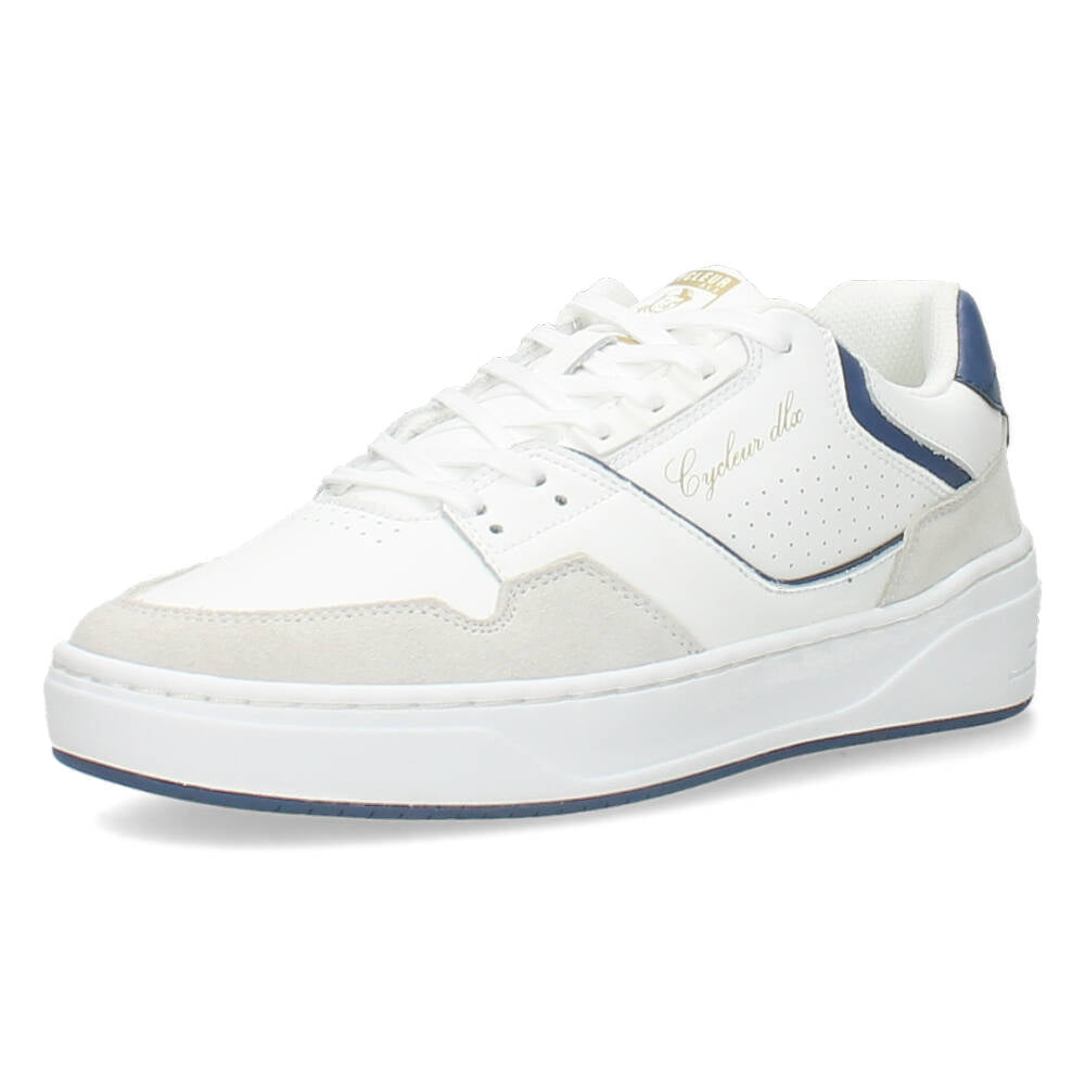 Witte sneakers