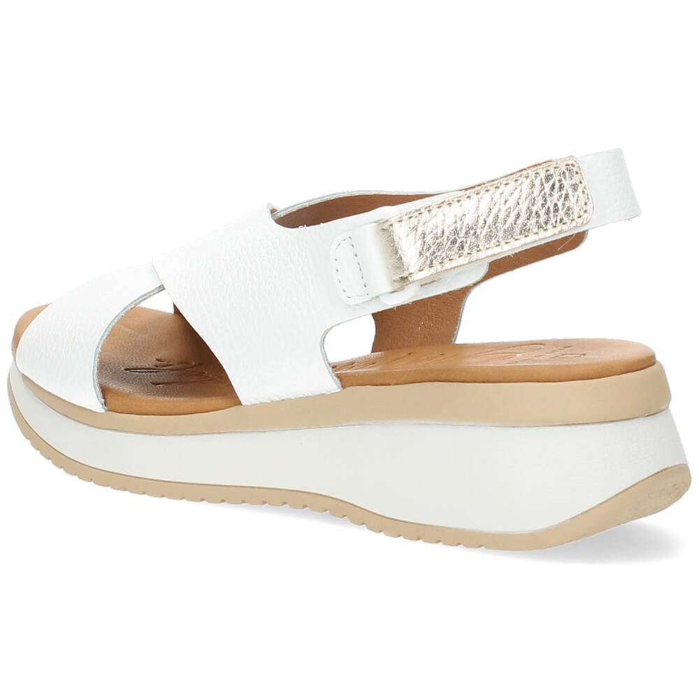 Witte sandalen