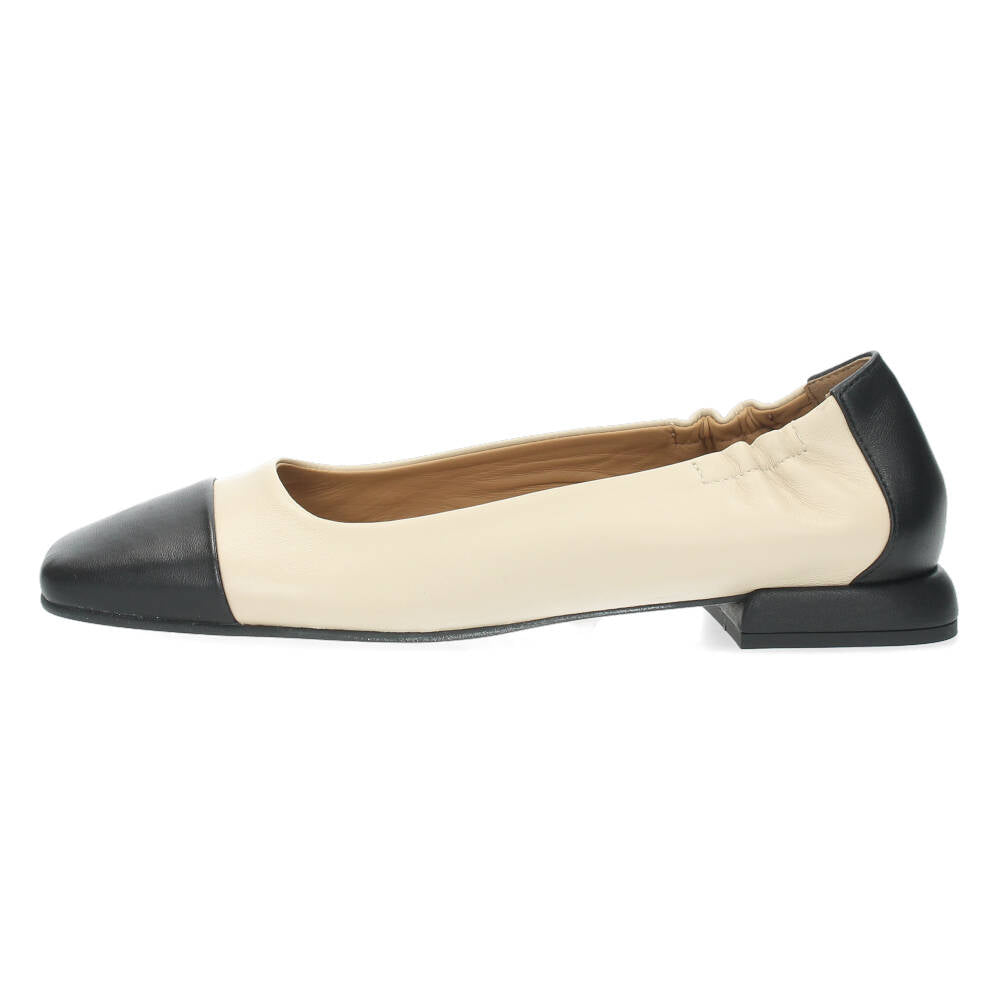 Beige ballerina's