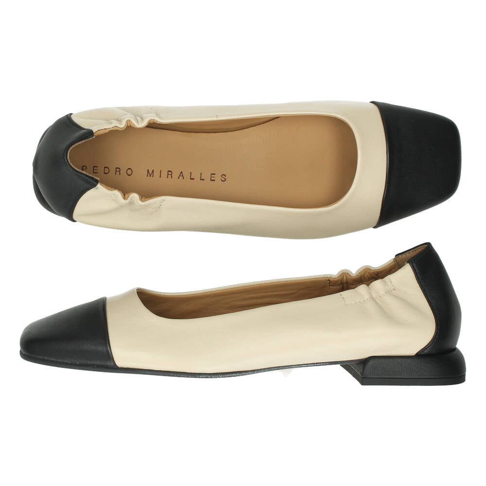 Beige ballerina's