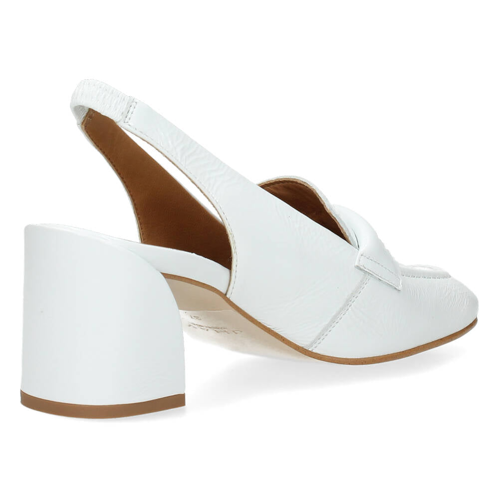 Witte mocassins op hak