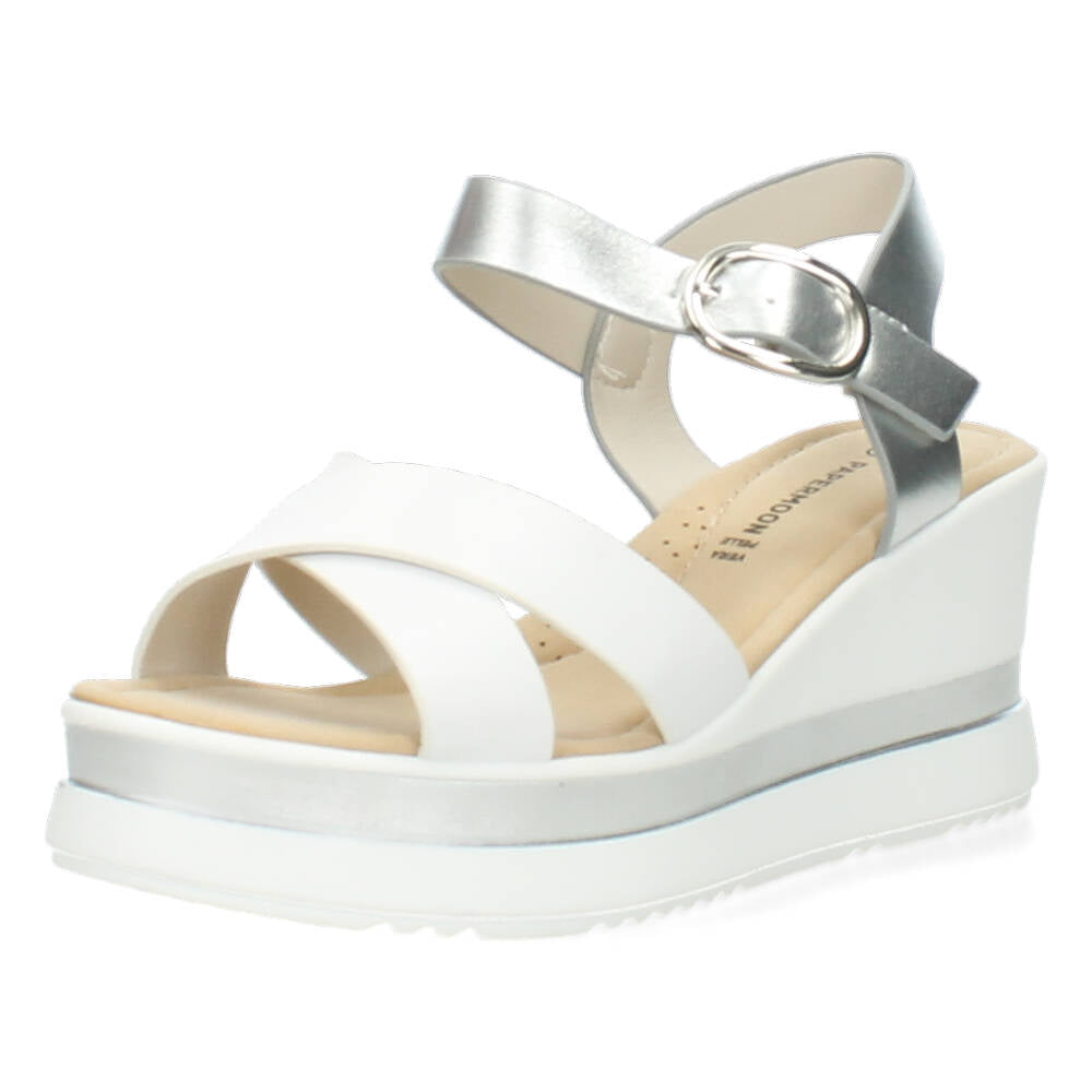 Witte sandalen