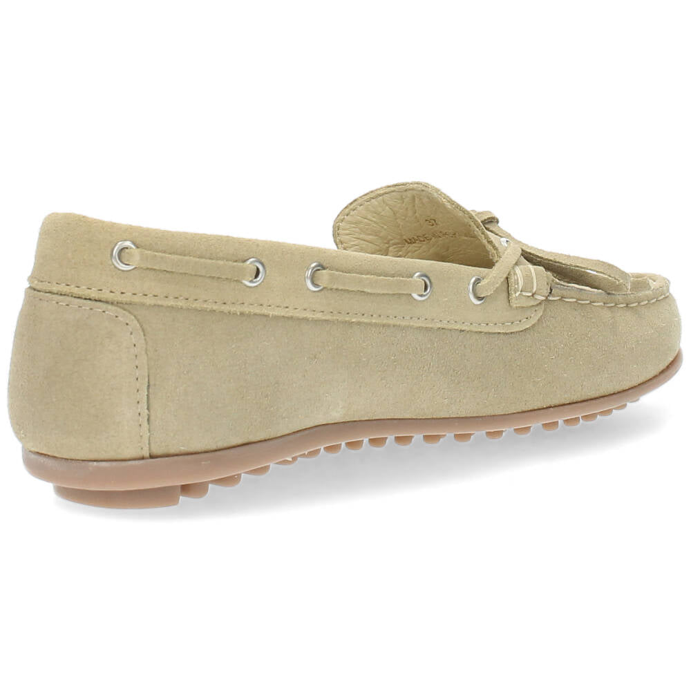 Beige mocassins