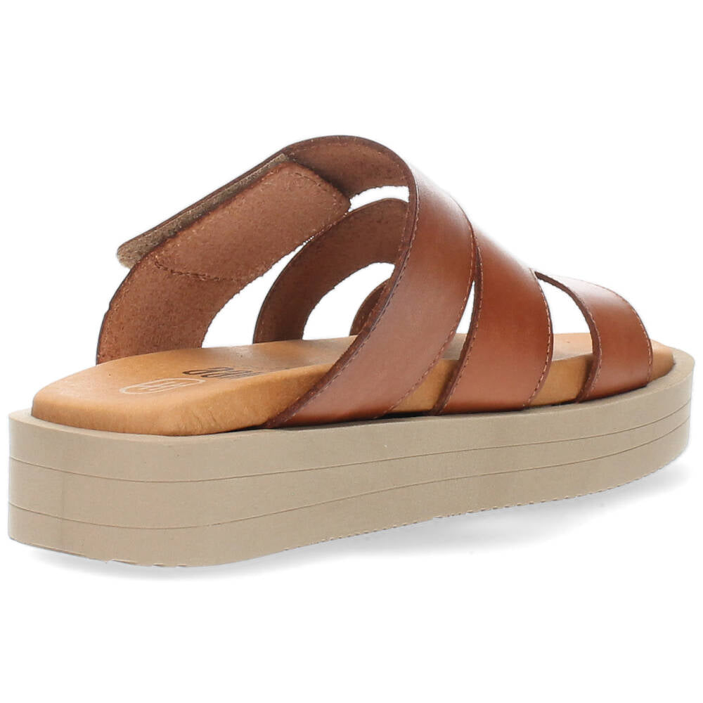 Cognac slippers