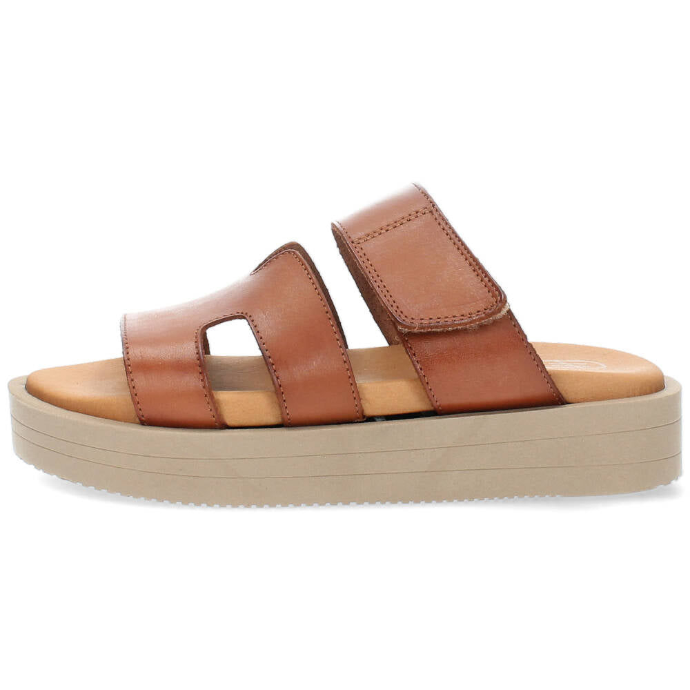 Cognac slippers
