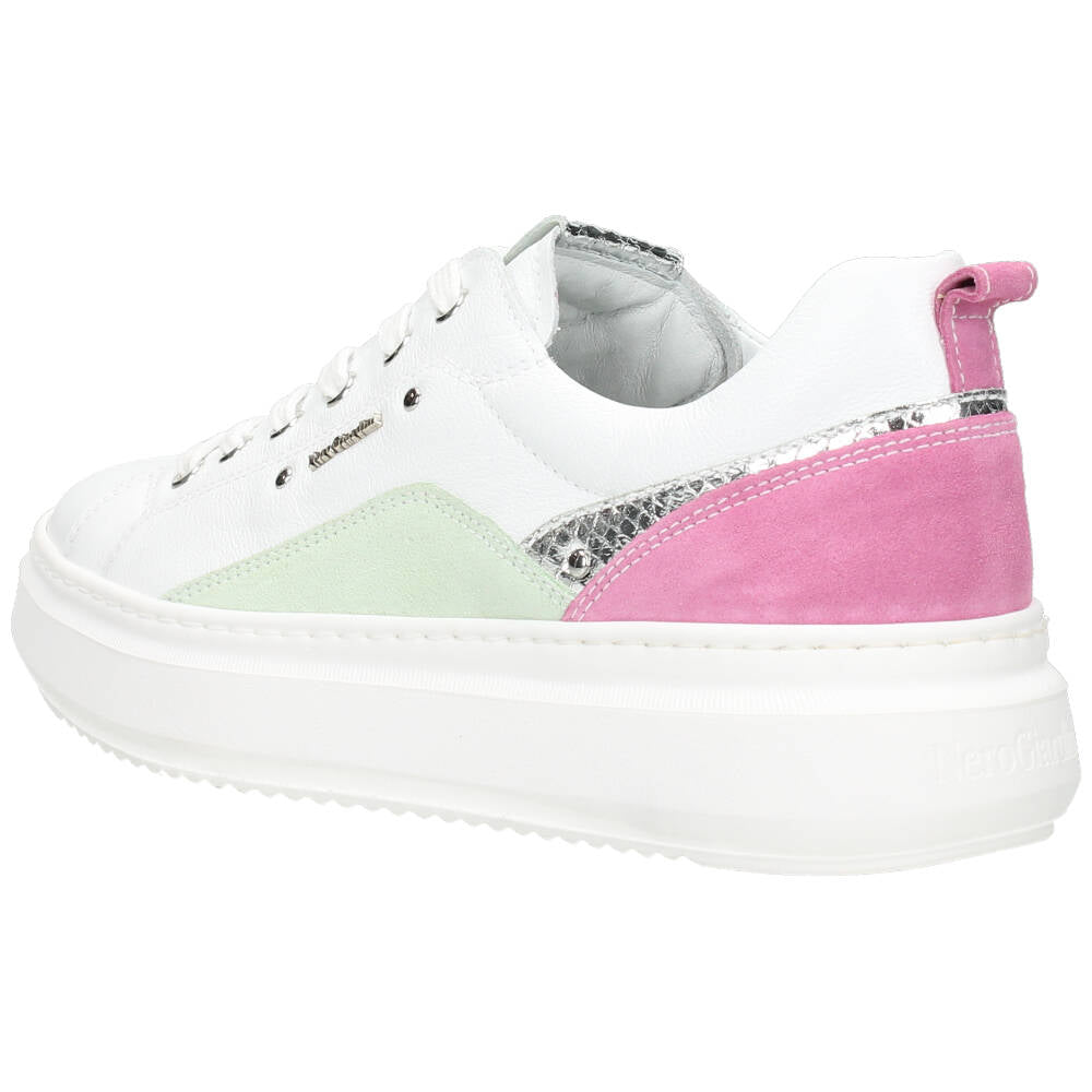 Witte sneakers
