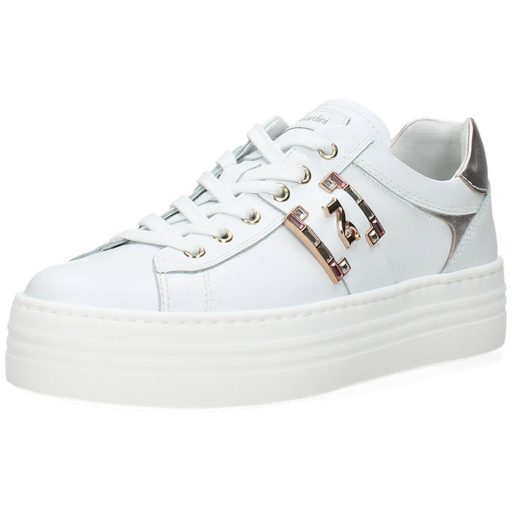Witte sneakers