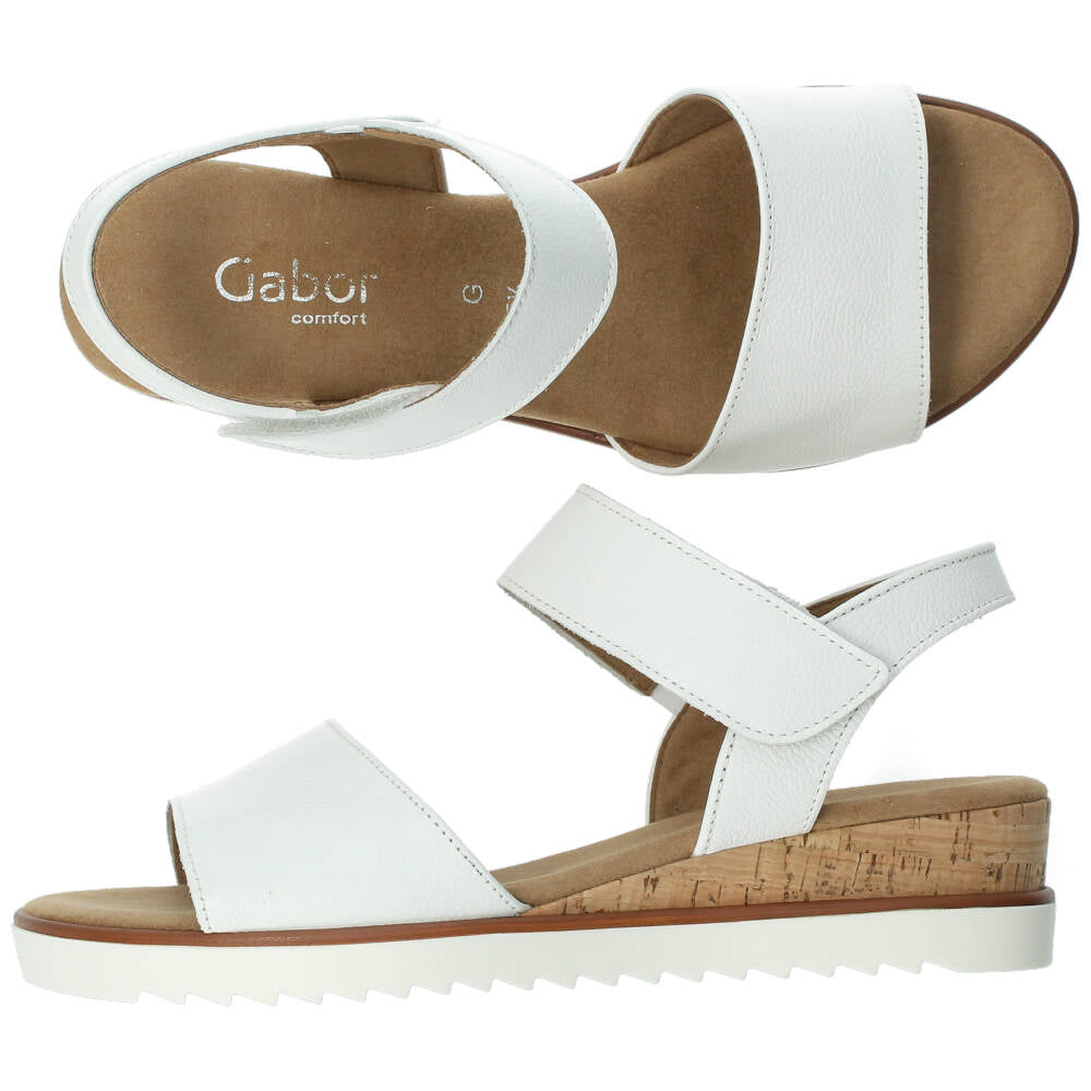 Witte sandalen