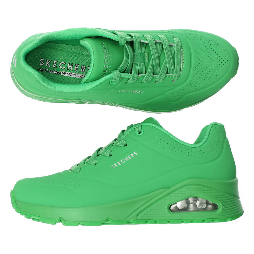 Grasgroene sneakers