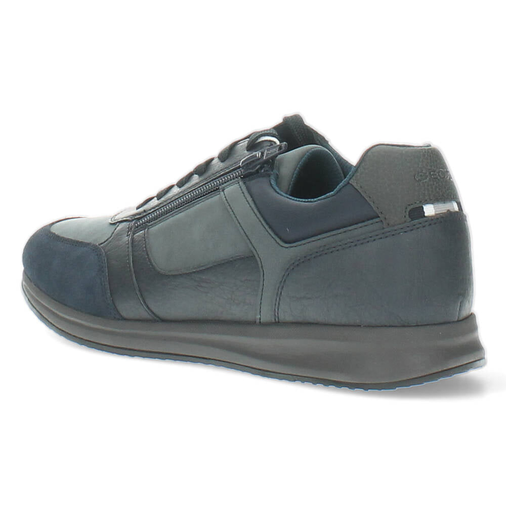 Donkerblauwe veterschoenen
