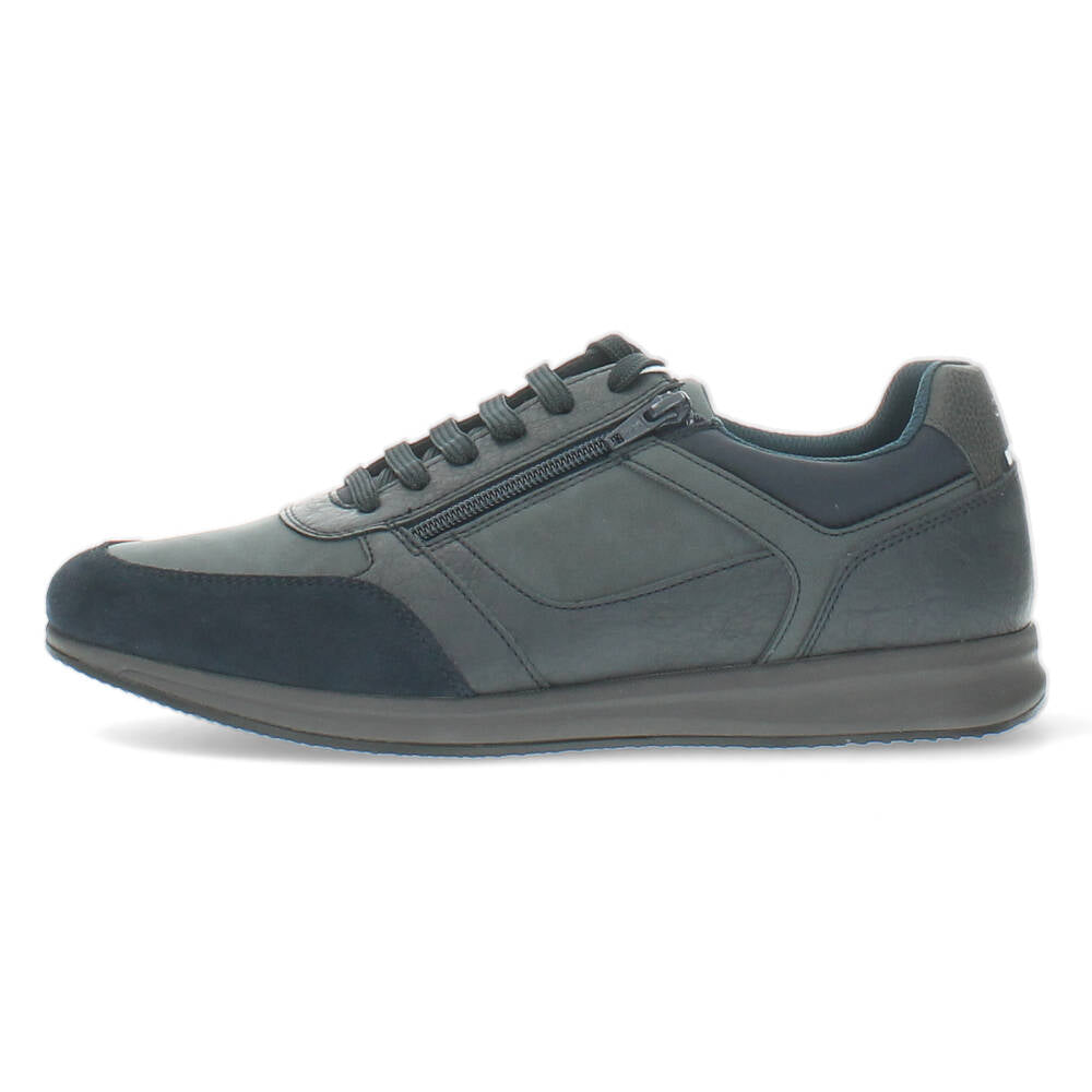 Donkerblauwe veterschoenen