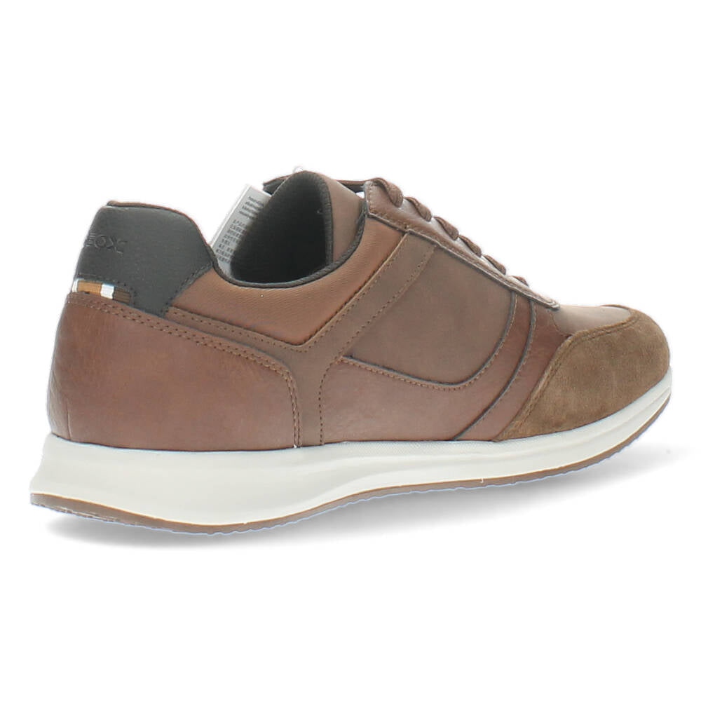 Bruine veterschoenen