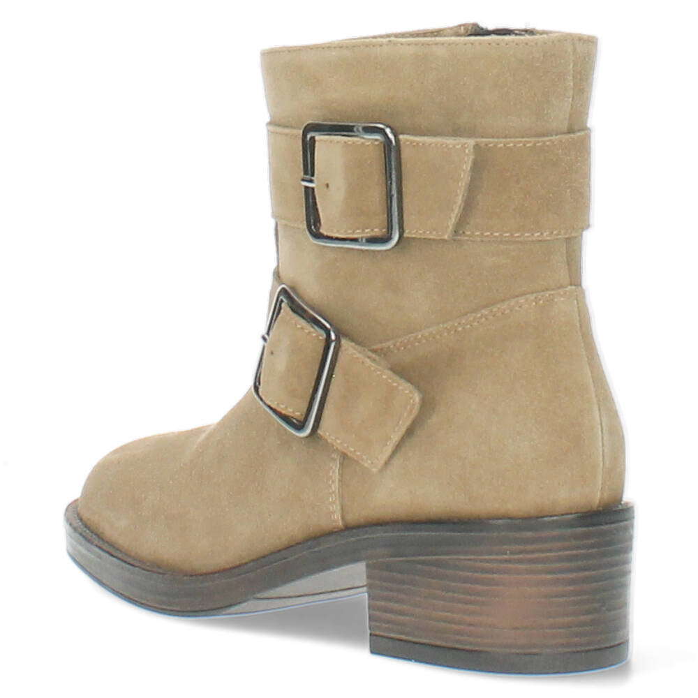 Beige boots