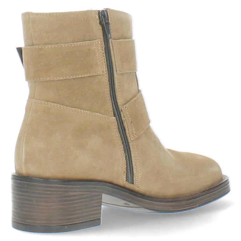 Beige boots