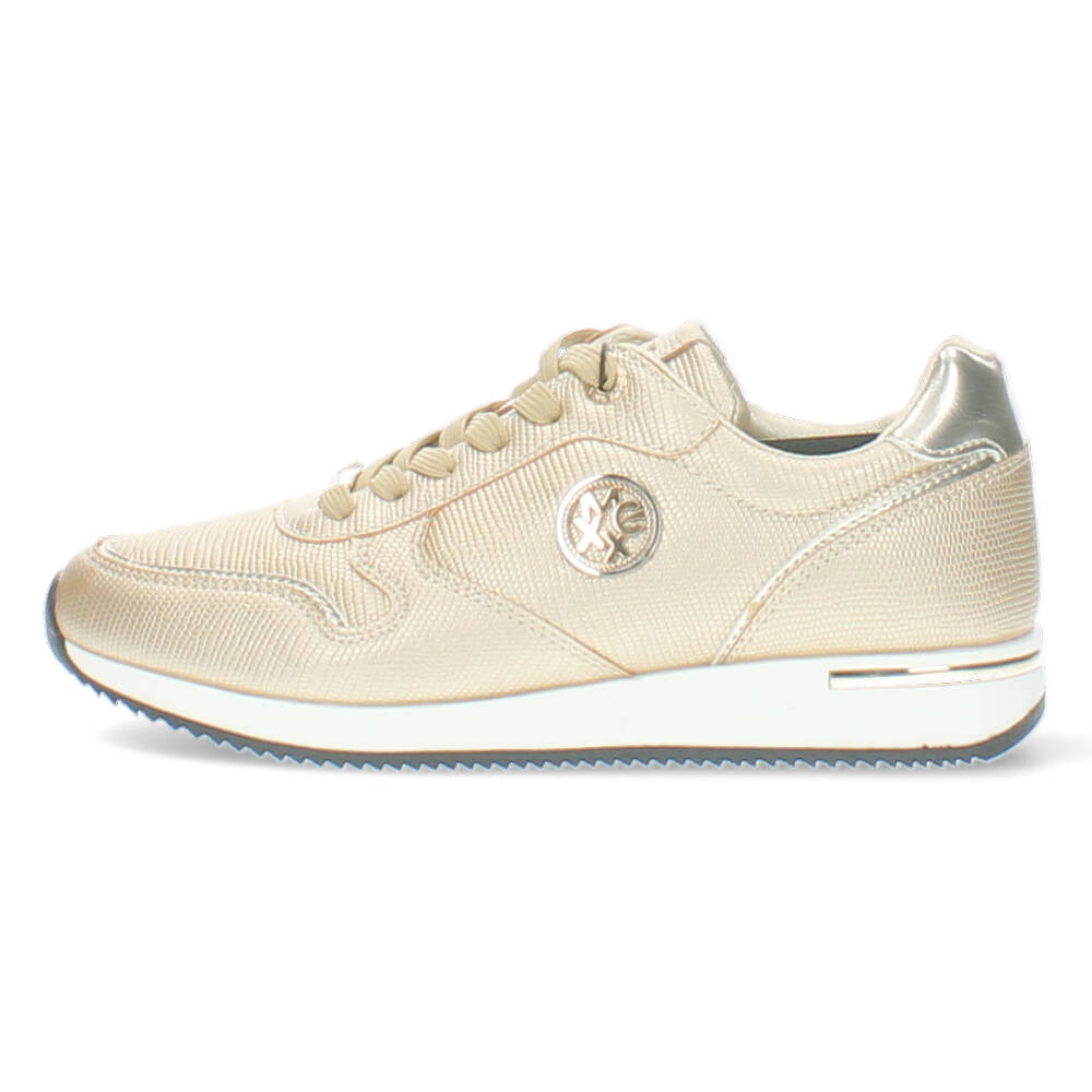 Gouden sneakers