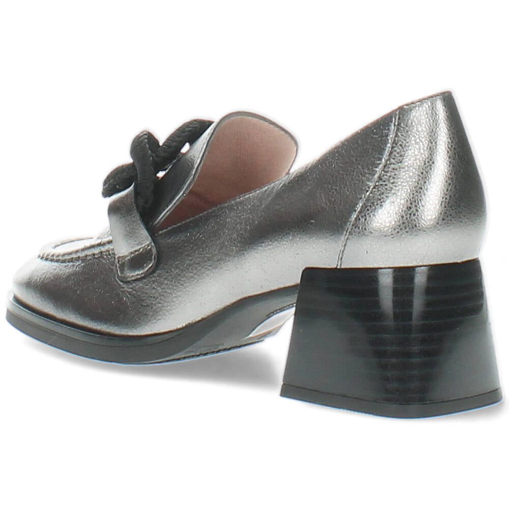 Zilveren mocassins op hak