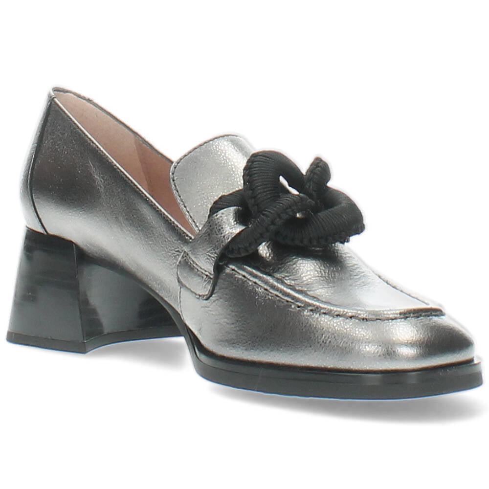 Zilveren mocassins op hak