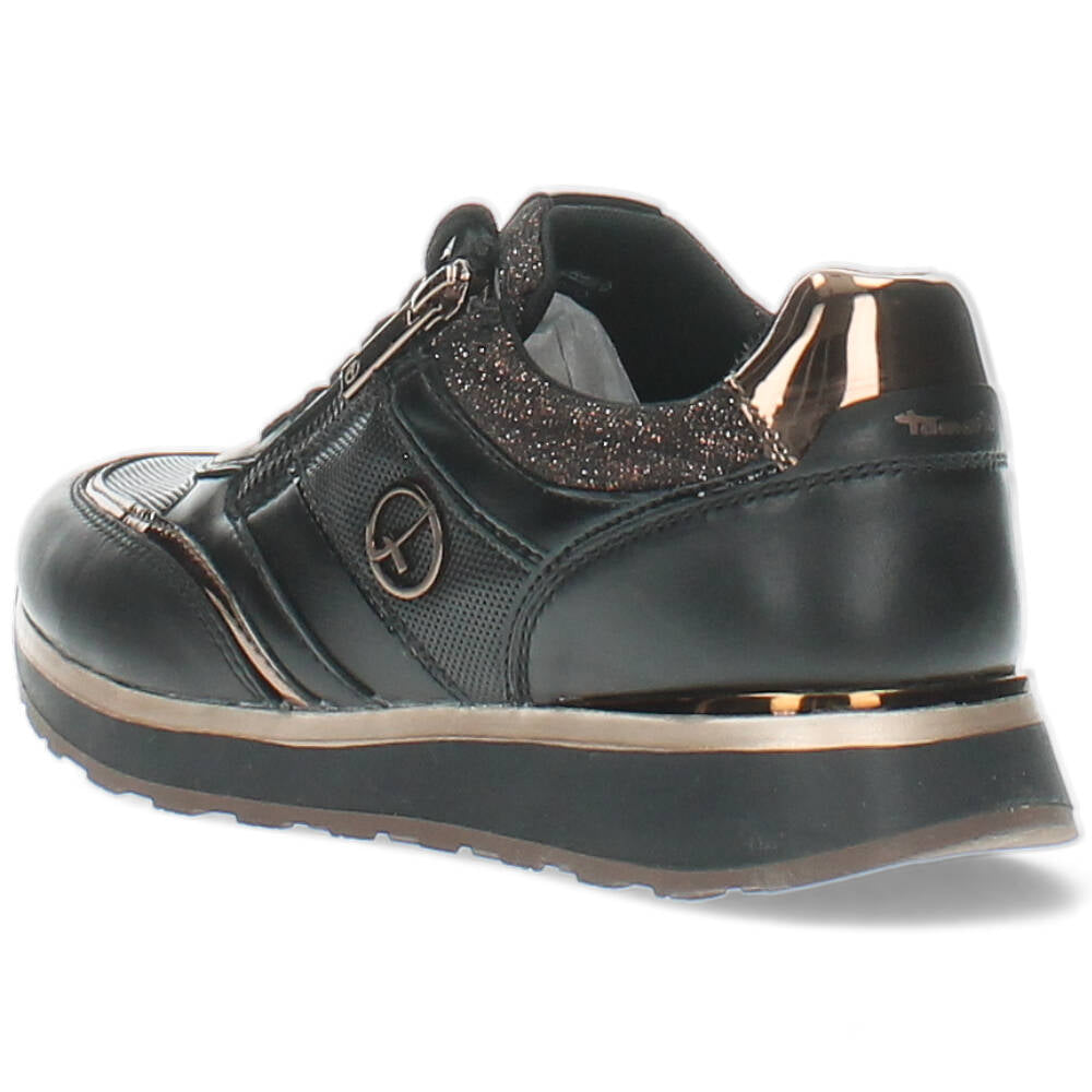 Zwarte sneakers