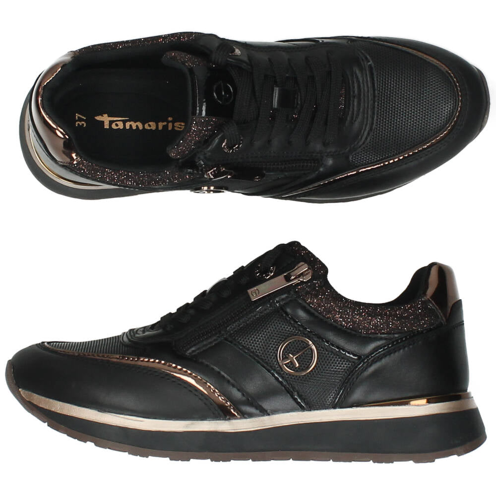 Zwarte sneakers