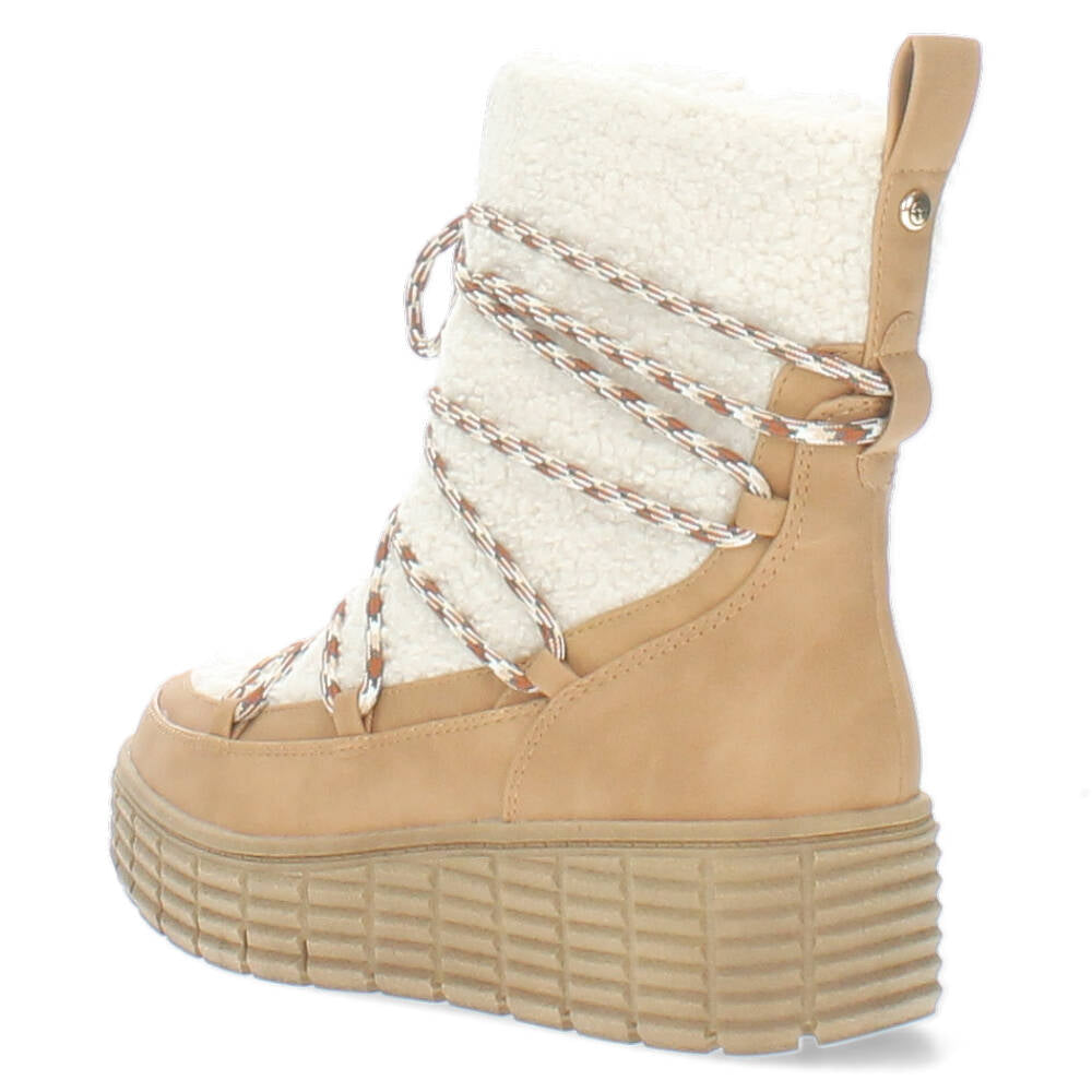 Camel boots