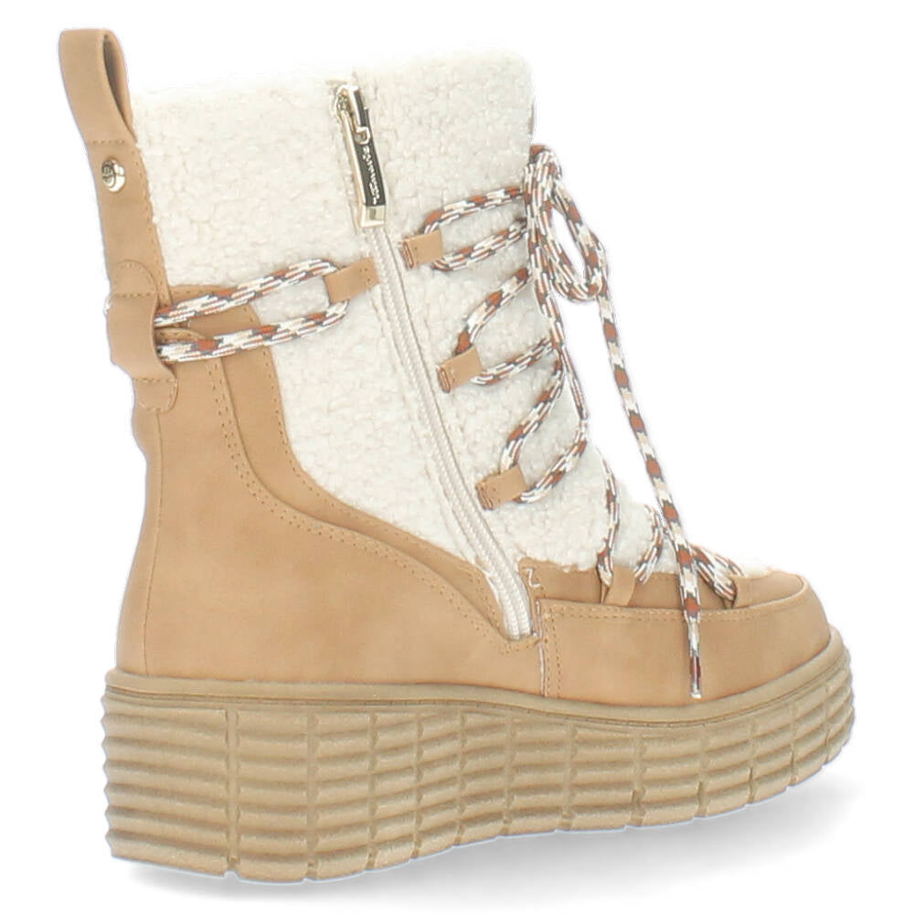 Camel boots