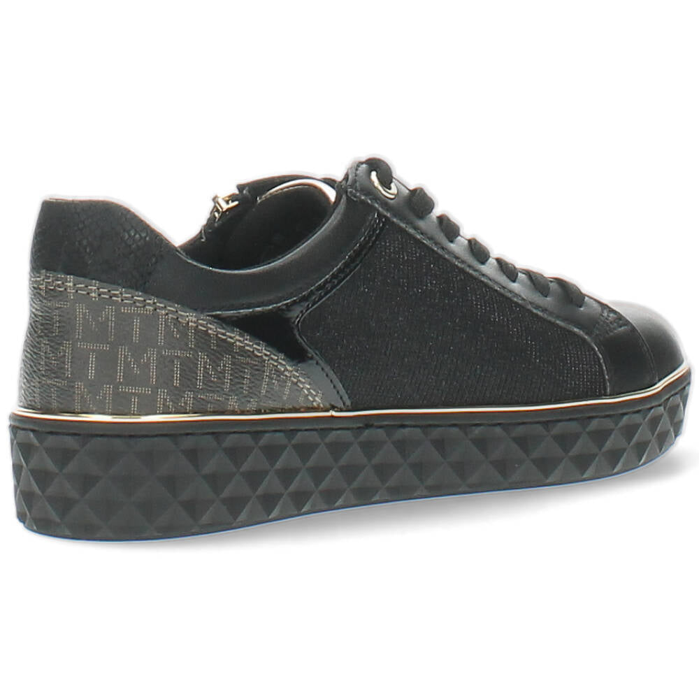 Zwarte sneakers