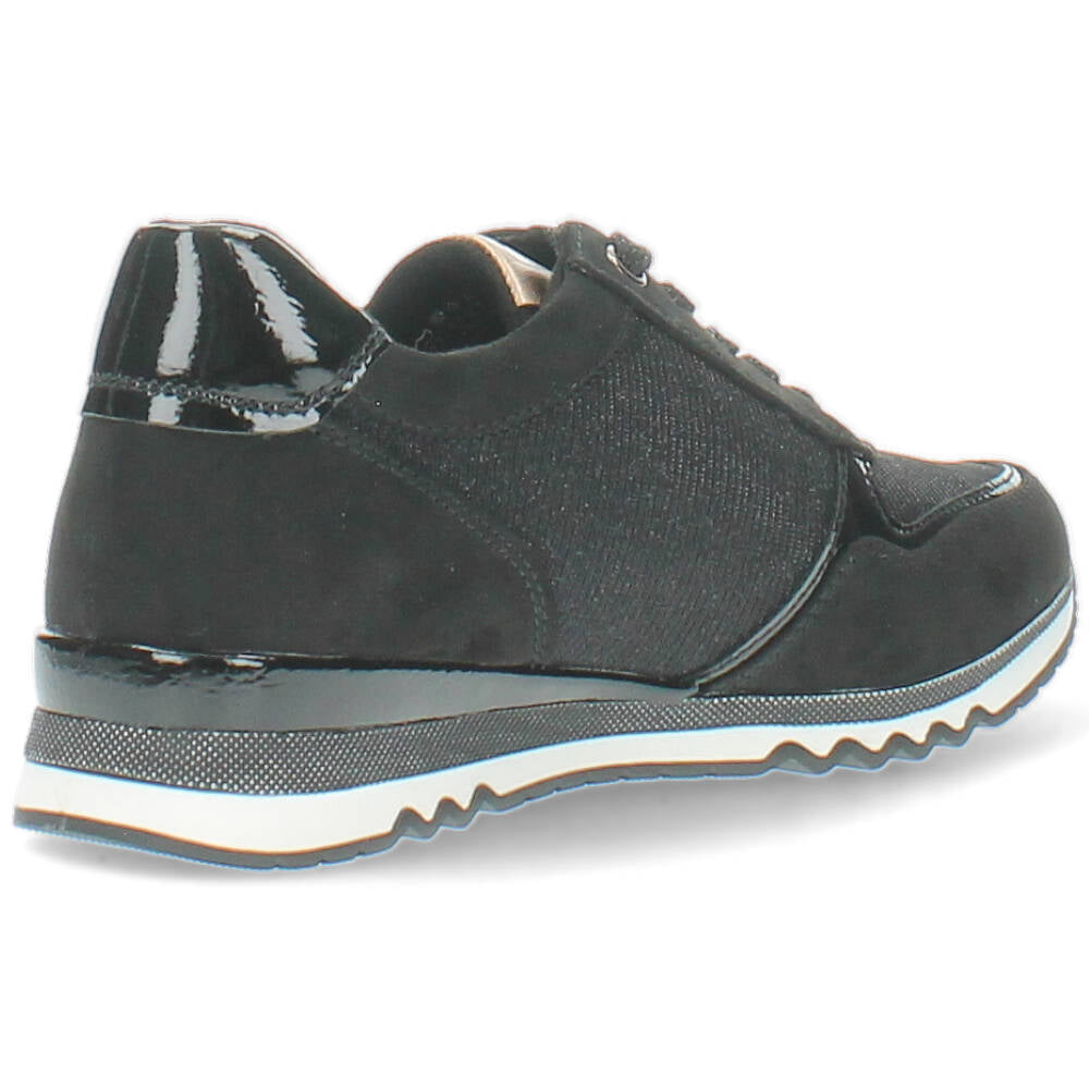 Zwarte sneakers
