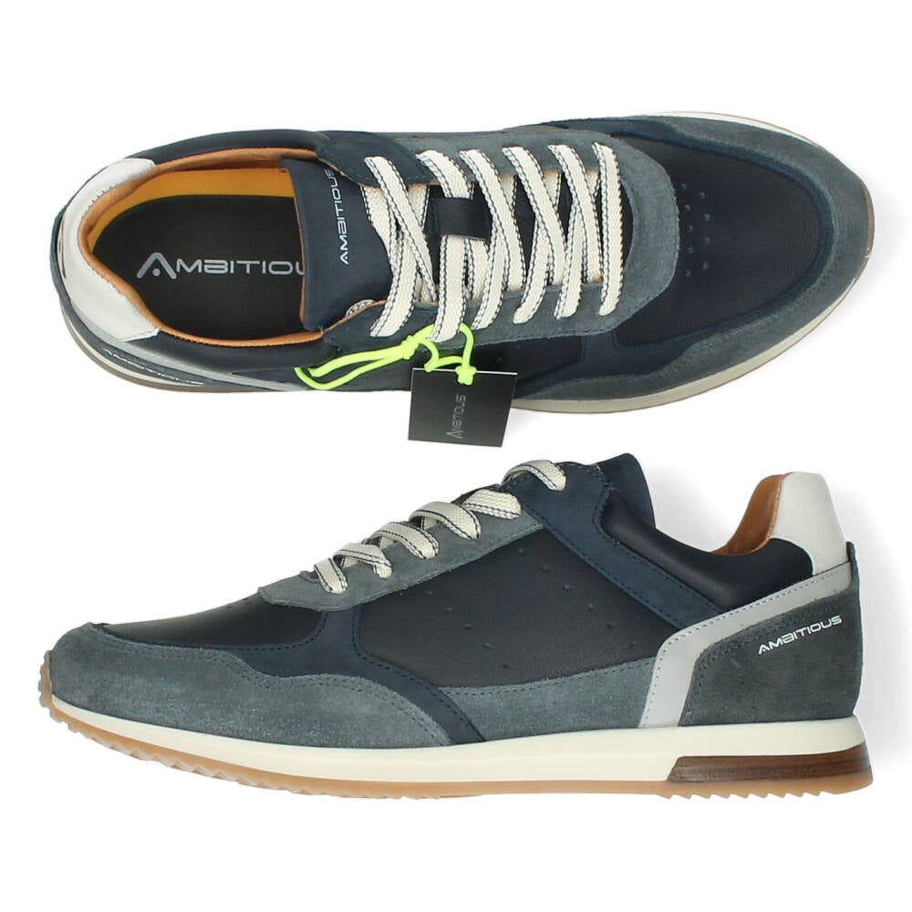 Blauwe sneakers