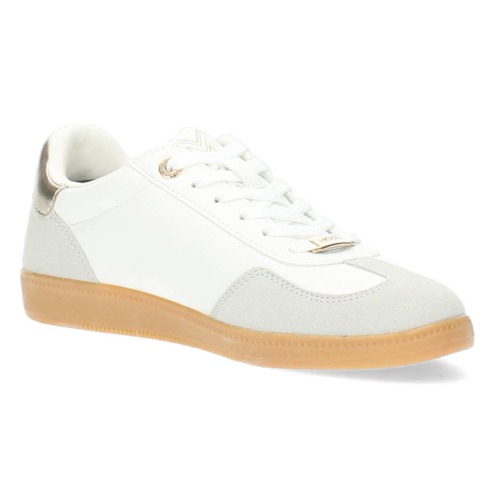 Witte sneakers