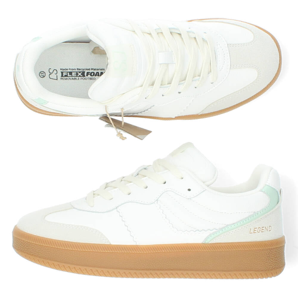 Witte sneakers