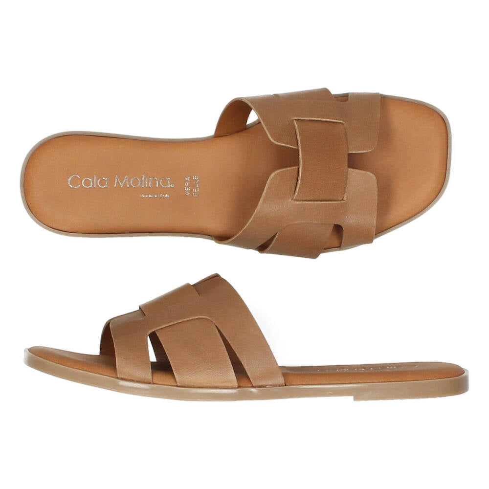 Cognac slippers