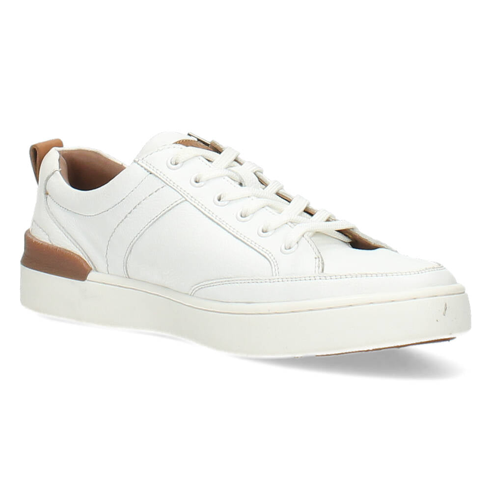 Witte sneakers