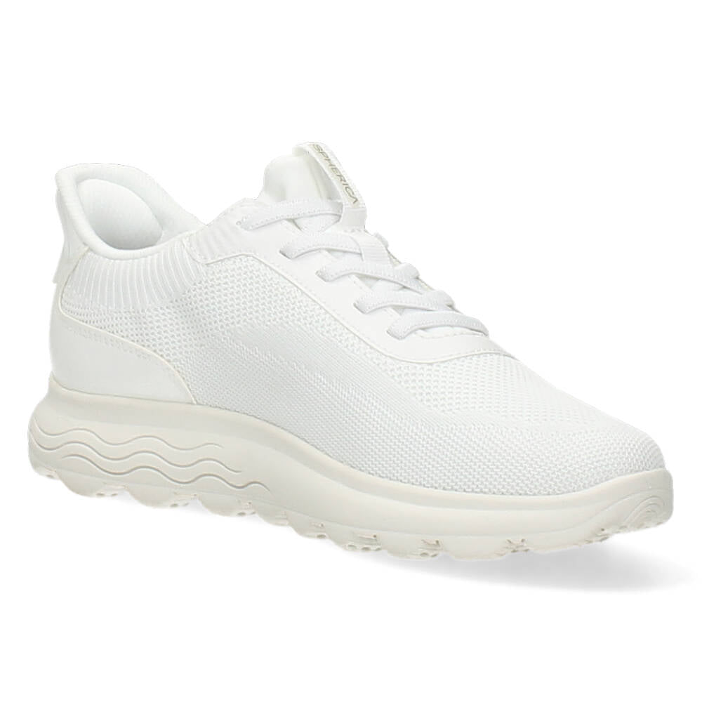 Witte sneakers
