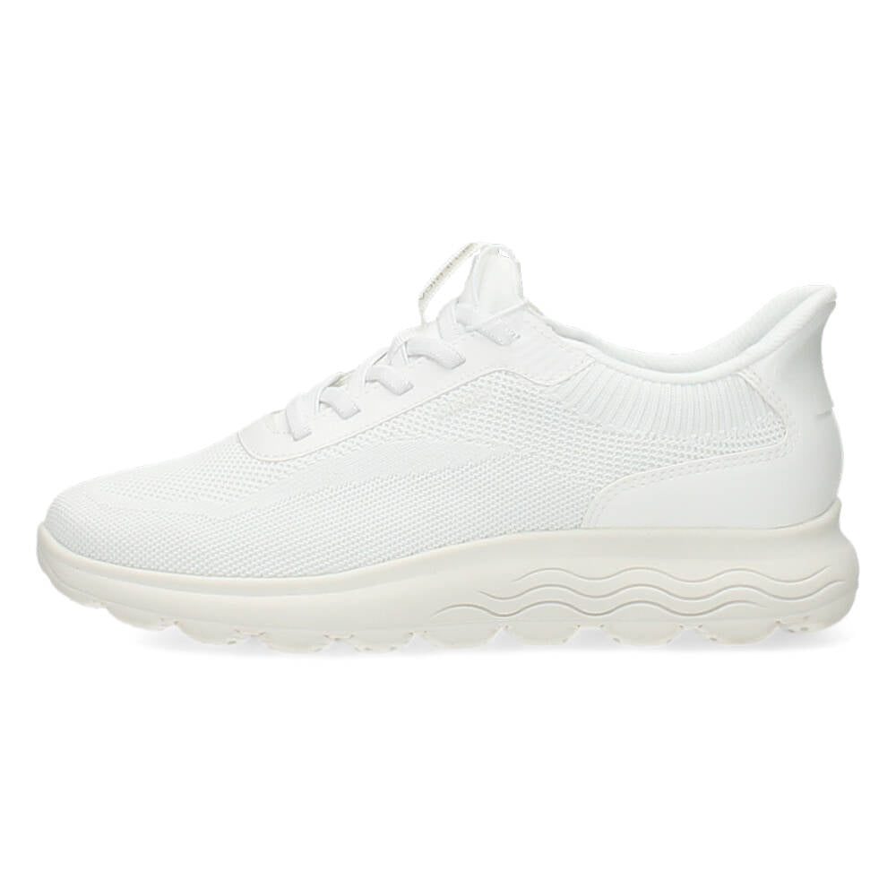 Witte sneakers