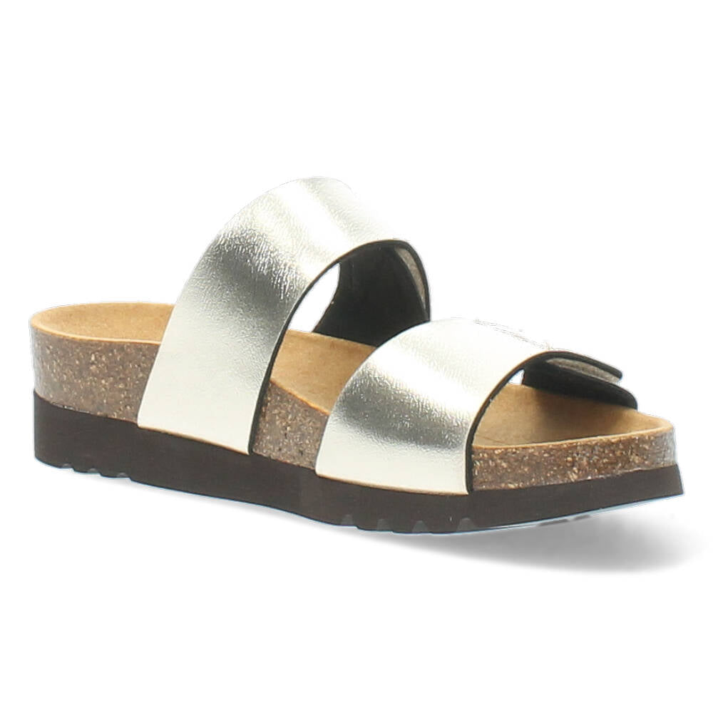 Metallic slippers