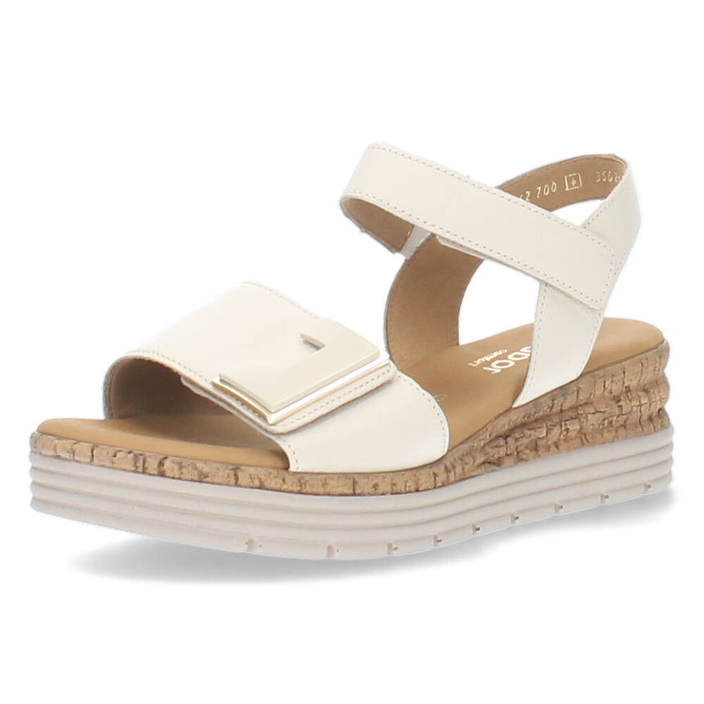 Crème kleurige sandalen