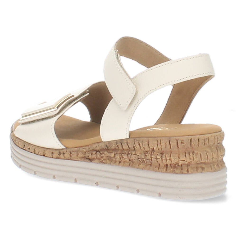 Crème kleurige sandalen