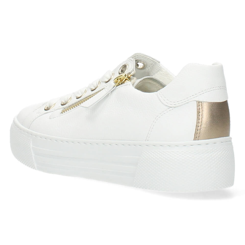Witte sneakers