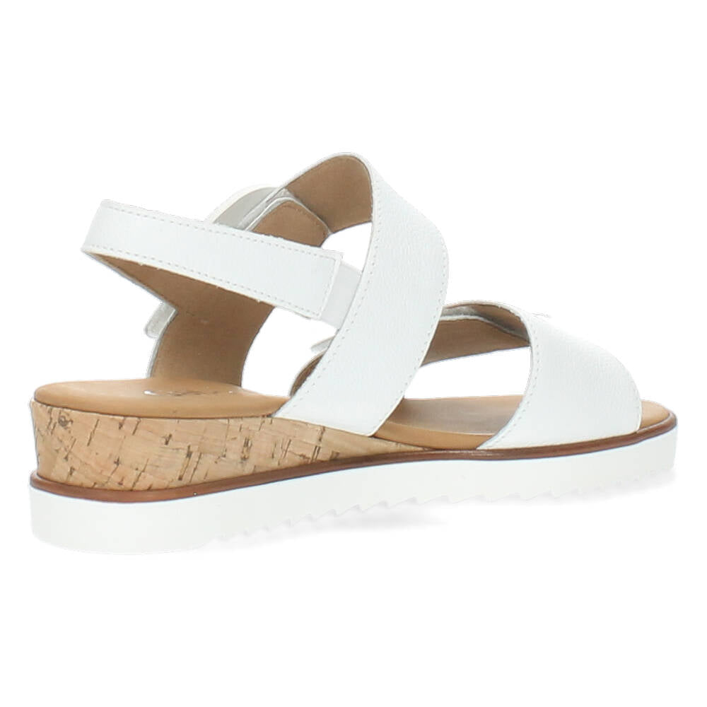 Witte sandalen