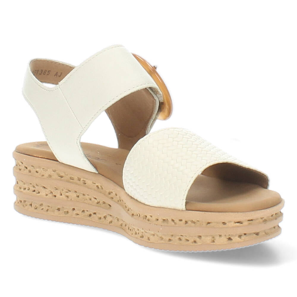 Crème kleurige sandalen