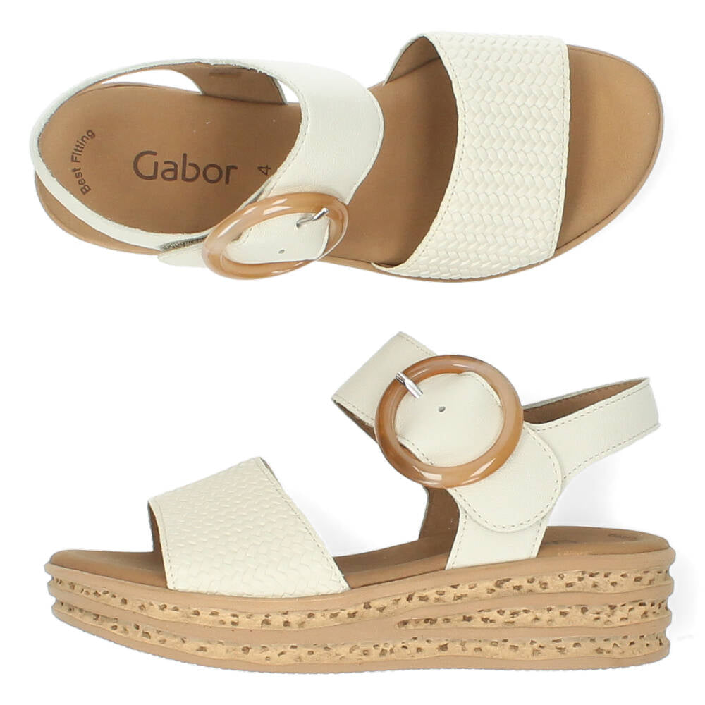 Crème kleurige sandalen
