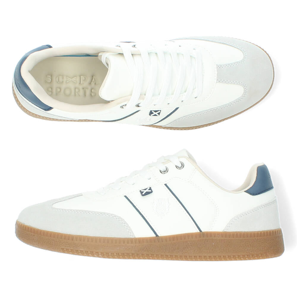 Witte sneakers