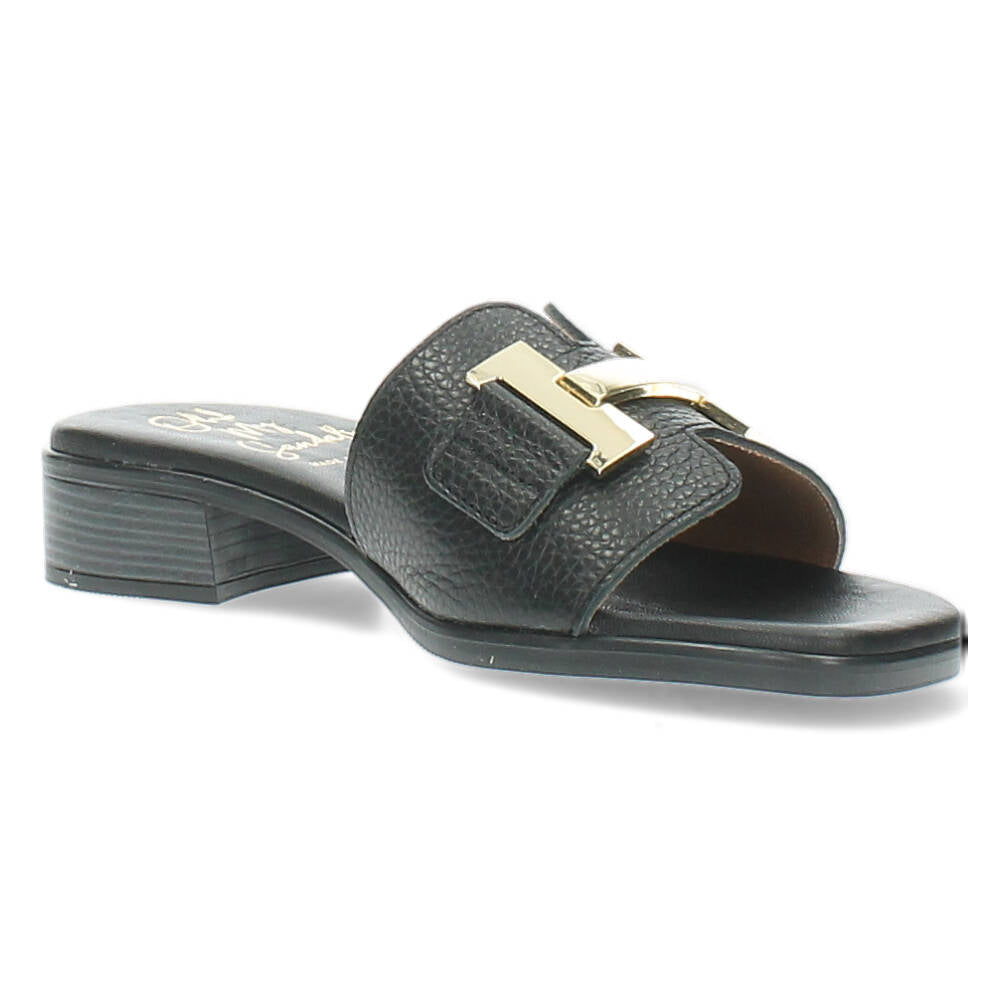 Zwarte slippers