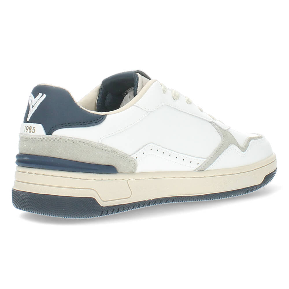 Witte sneakers