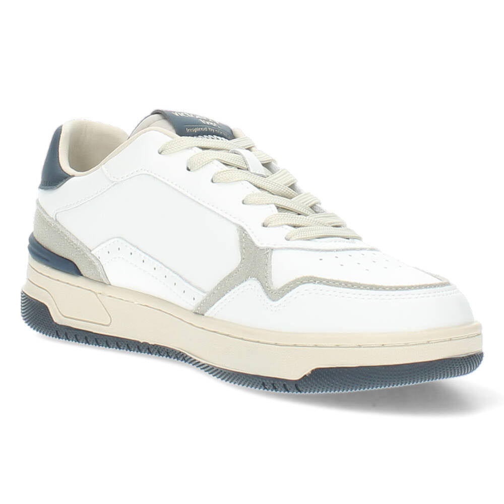 Witte sneakers