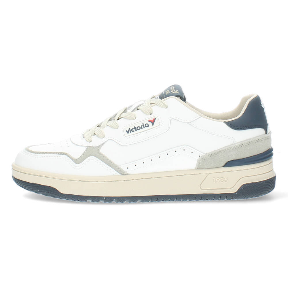 Witte sneakers